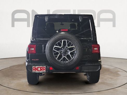 Used 2021 Jeep Wrangler Unlimited Sahara image 7
