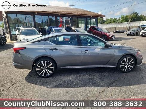 Certified 2021 Nissan Altima 2.5 SR AWD/4WD image 9