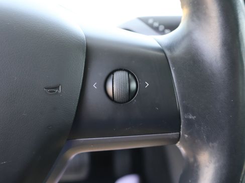 Used 2018 Tesla Model 3 Mid Range RWD image 35