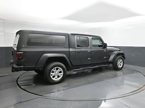 Used 2021 Jeep Gladiator Sport image 15