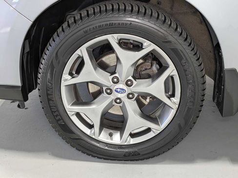 Used 2017 Subaru Forester 2.5i Touring AWD/4WD image 3