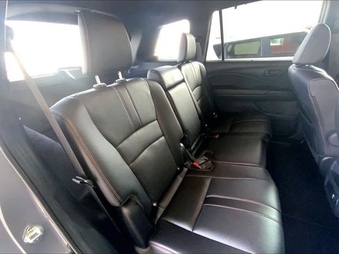 Used 2023 Honda Passport TrailSport image 19