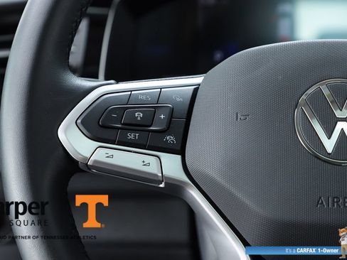 Used 2025 Volkswagen Jetta SE FWD image 58