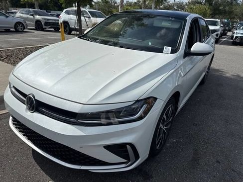 Used 2026 Volkswagen Jetta SE FWD image 3
