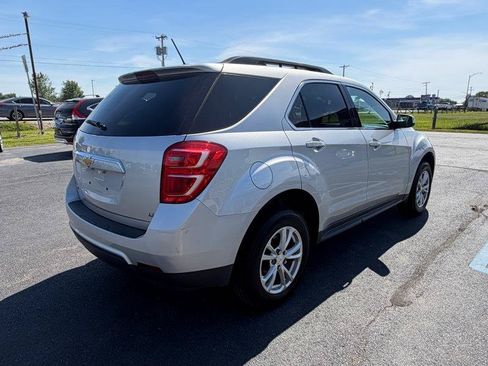 Used 2017 Chevrolet Equinox LT w/ Convenience Package FWD image 9