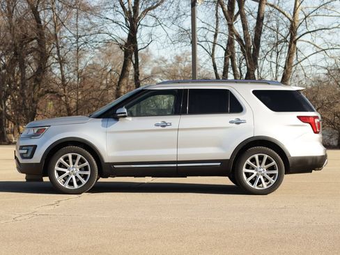 Used 2016 Ford Explorer Limited w/ Class II Trailer Tow Package AWD/4WD image 4