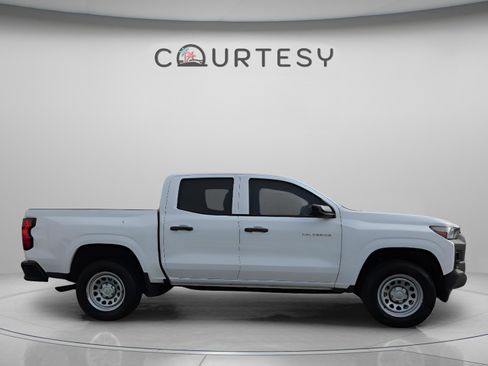 Used 2023 Chevrolet Colorado W/T w/ Advanced Trailering Package image 8