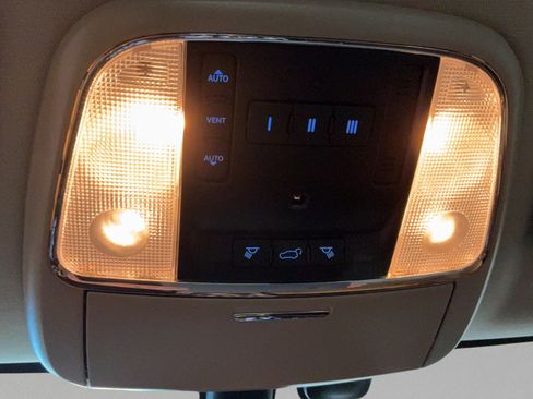 Used 2020 Jeep Grand Cherokee Limited RWD image 13