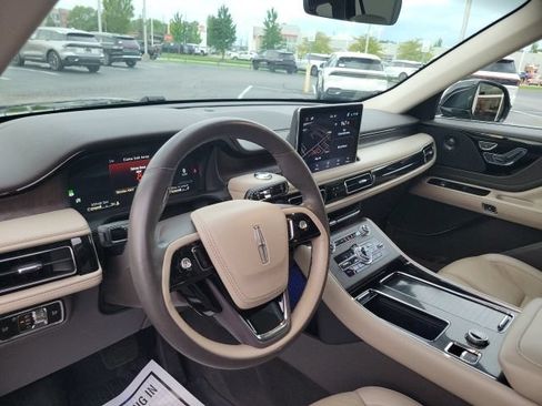 Certified 2024 Lincoln Aviator Reserve w/ Elements Package Plus AWD/4WD image 25
