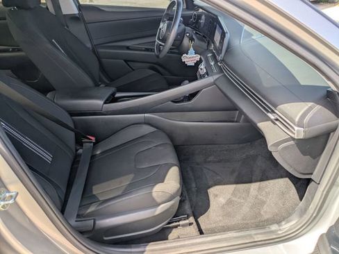 Used 2023 Hyundai Elantra SEL w/ Convenience Package FWD image 26