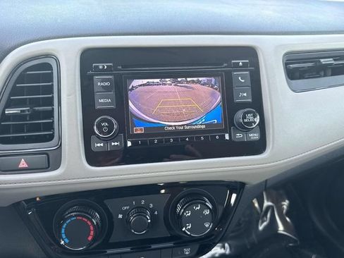 Certified 2021 Honda HR-V LX image 28