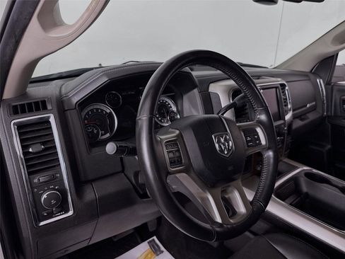 Used 2018 RAM 3500 Laramie image 9