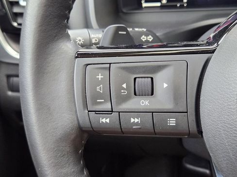Used 2022 Nissan Rogue Platinum w/ Head-Up Display Package FWD image 31
