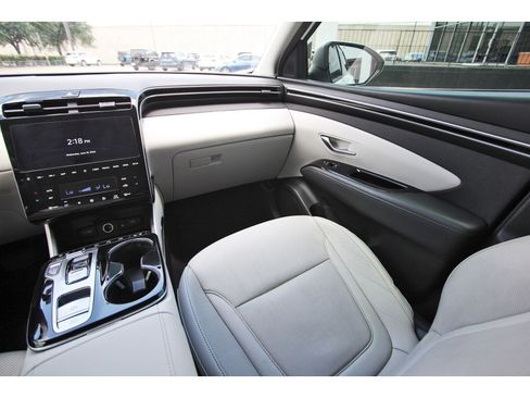 Used 2024 Hyundai Tucson Limited FWD image 12