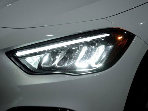 New 2025 Mercedes-Benz GLA 250 4MATIC image 8