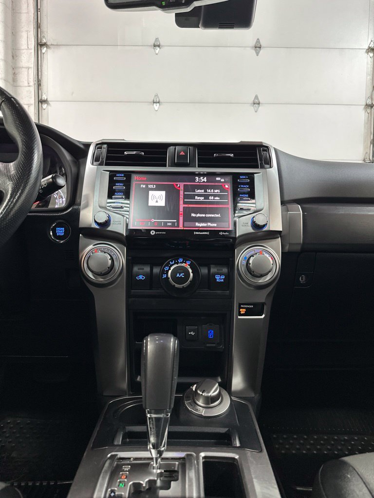 Used 2022 Toyota 4Runner SR5 Premium w/ Moonroof Package AWD/4WD image 25