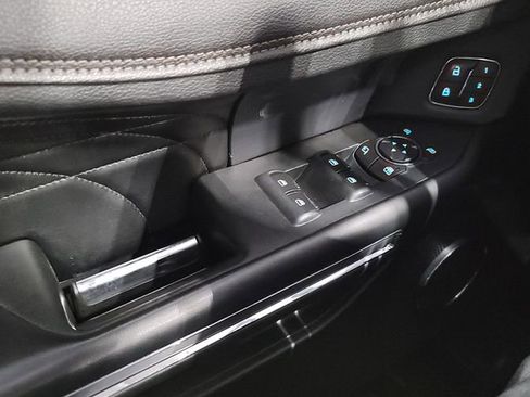 Used 2019 Ford Expedition Max Platinum AWD/4WD image 17