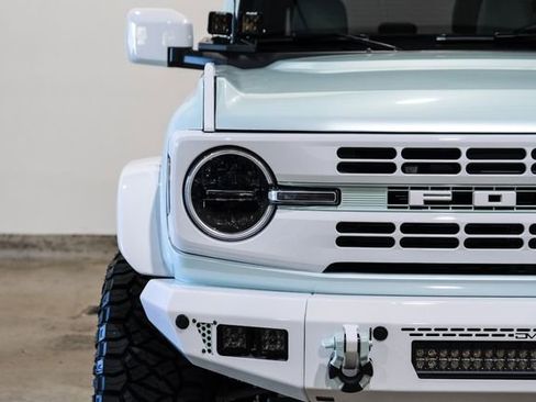 Used 2025 Ford Bronco Heritage Edition image 3