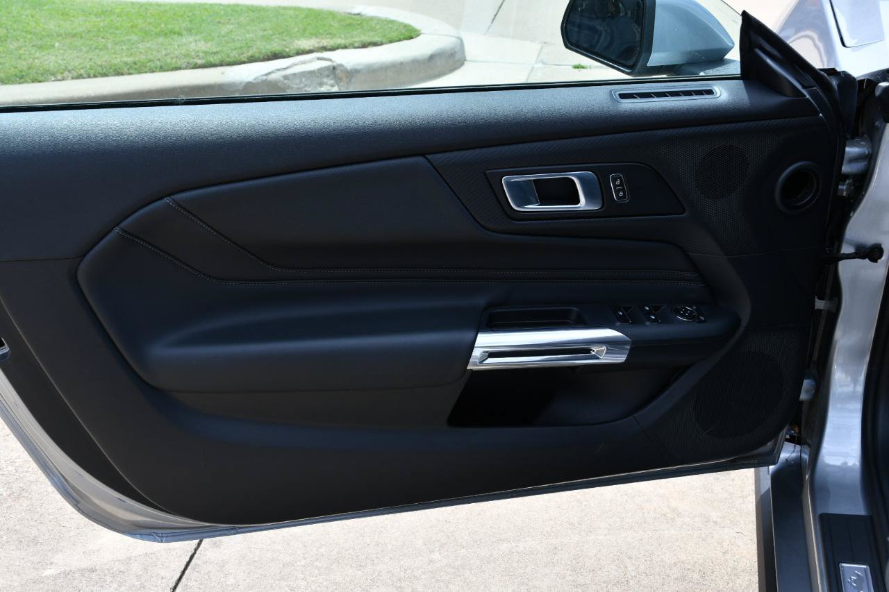 Used 2025 Ford Mustang Premium RWD image 7
