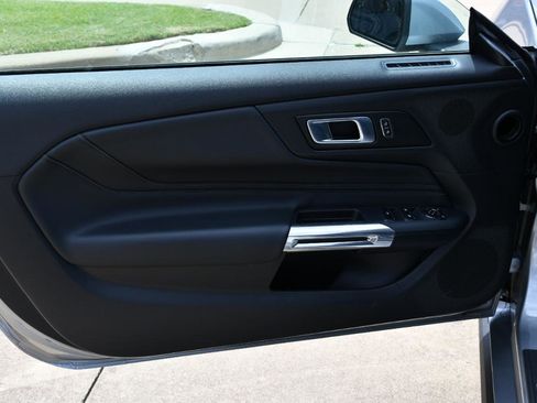 Used 2025 Ford Mustang Premium RWD image 7