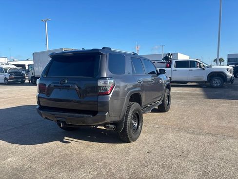 Used 2022 Toyota 4Runner SR5 Premium AWD/4WD image 5