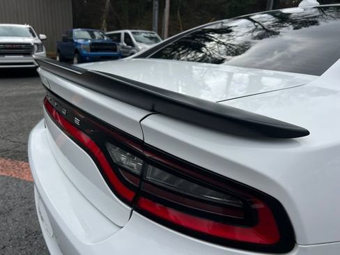 Used 2017 Dodge Charger SXT w/ Premium Group image 41