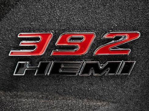 Used 2025 Jeep Gladiator Sport image 24