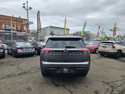 Used 2022 Nissan Pathfinder SV w/ Cargo Package image 5