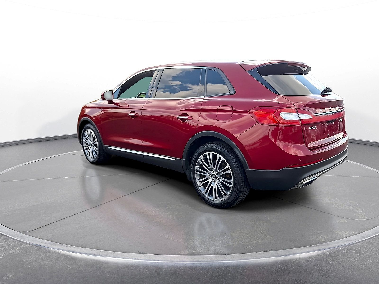 Used 2016 Lincoln MKX Reserve w/ Climate Package AWD/4WD image 6