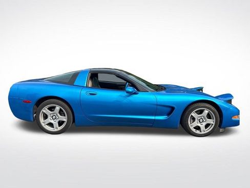 Used 1998 Chevrolet Corvette Coupe RWD image 7