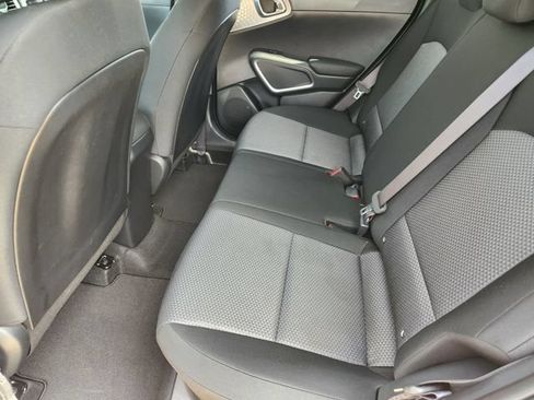 Certified 2025 Kia Soul LX w/ LX Technology Package FWD image 29