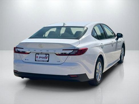 Certified 2025 Toyota Camry LE image 5