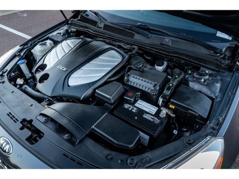 Used 2015 Kia Cadenza Premium image 31