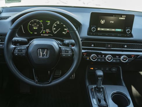 Certified 2025 Honda Civic Sport Touring image 19