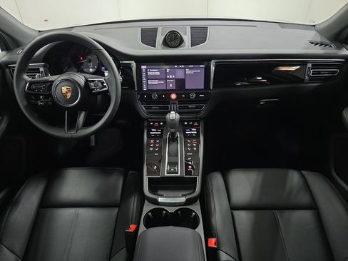 Certified 2025 Porsche Macan AWD/4WD image 13