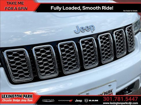 Used 2017 Jeep Grand Cherokee Overland AWD/4WD image 33