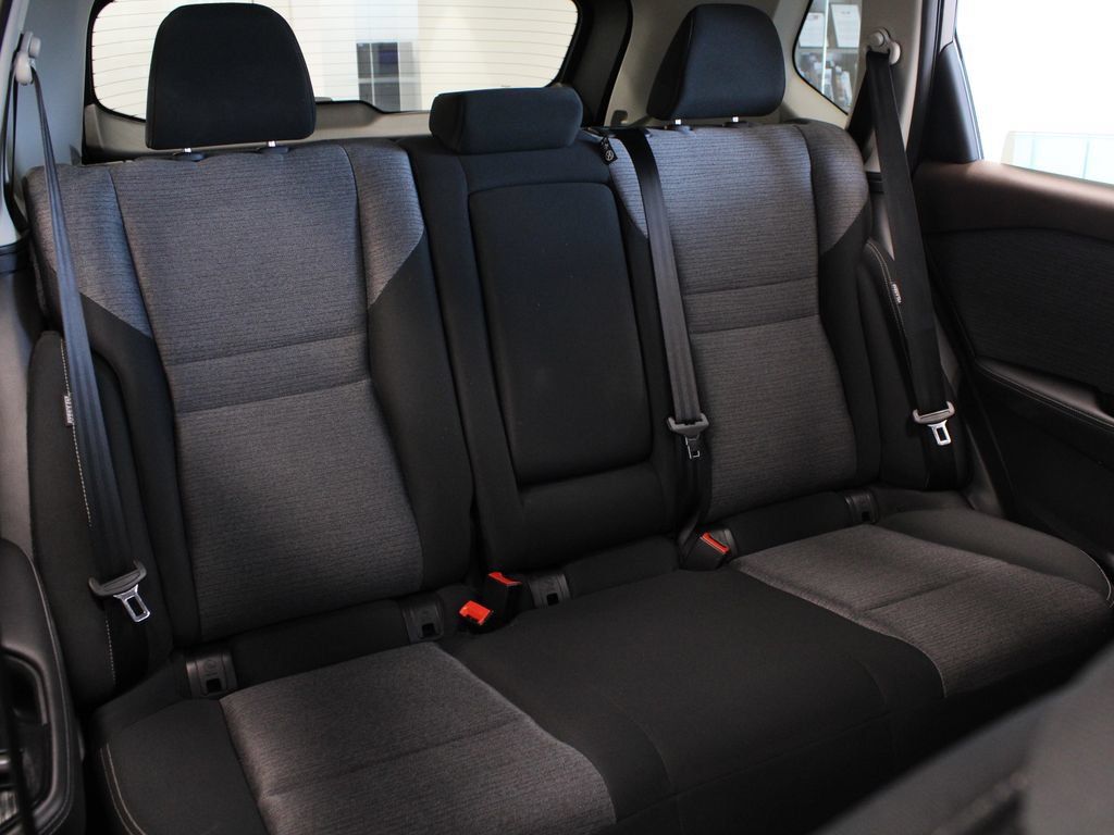 Used 2023 Nissan Rogue SV w/ SV Premium B Package FWD image 27
