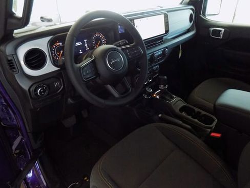 New 2026 Jeep Gladiator Sport AWD/4WD image 12