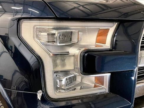 Used 2017 Ford F150 Lariat w/ Equipment Group 502A Luxury AWD/4WD image 28
