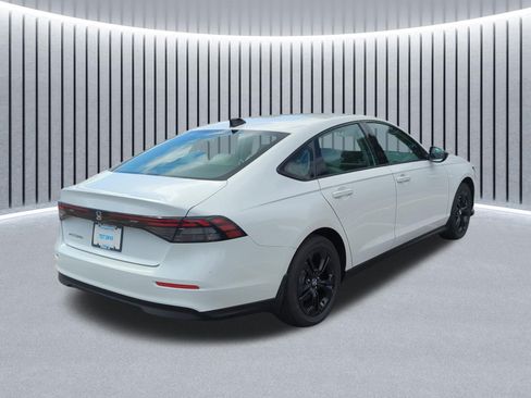 New 2025 Honda Accord SE image 2