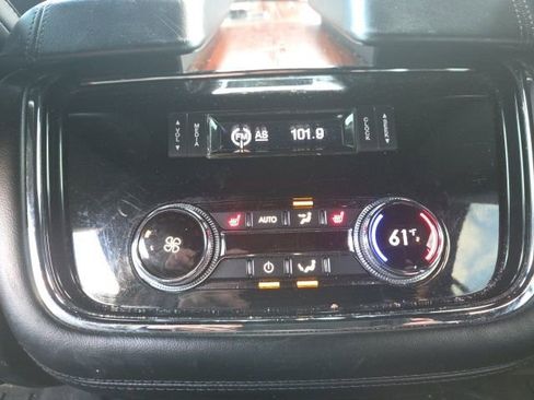 Used 2019 Lincoln Navigator L Select image 22