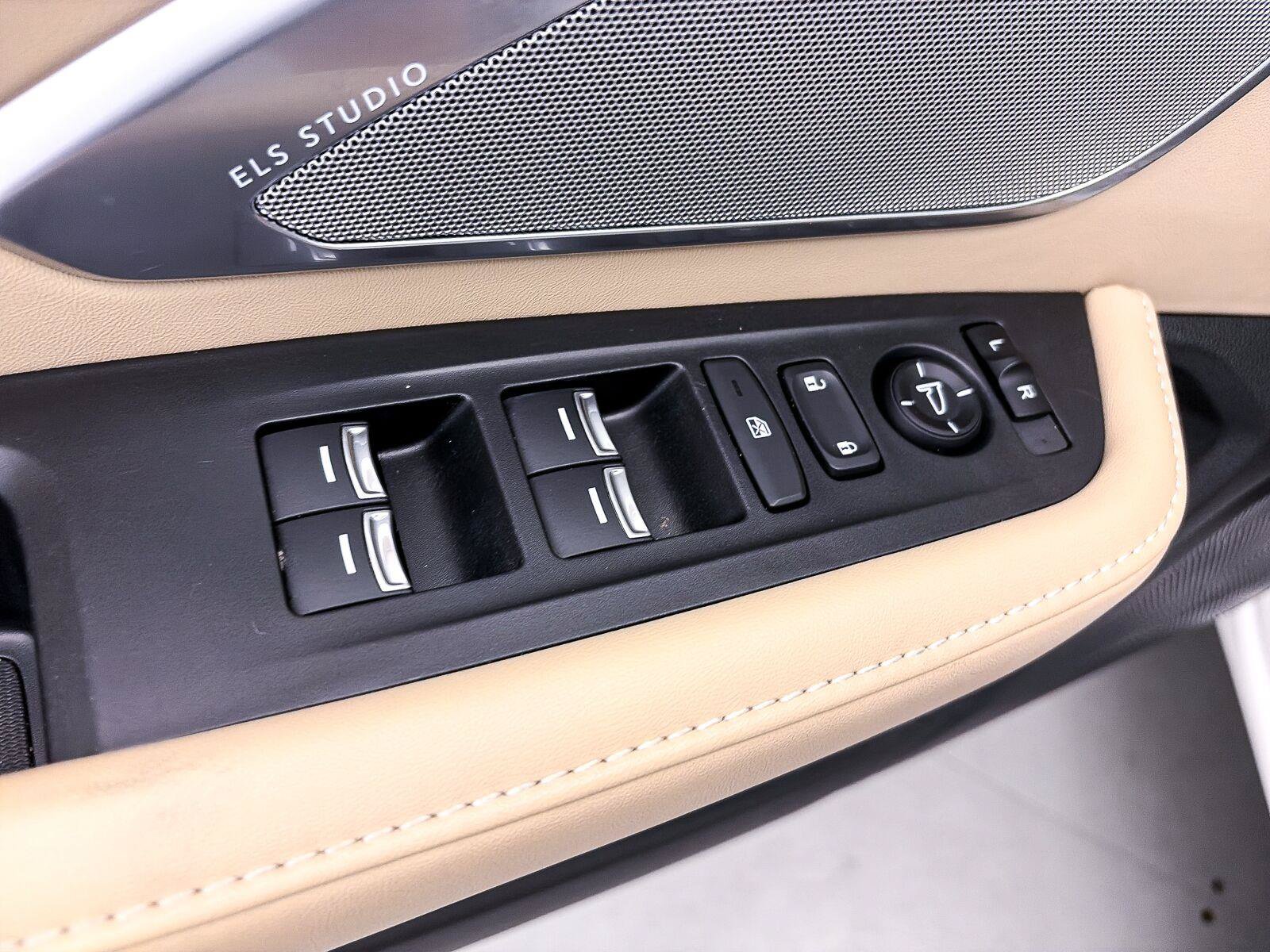 Used 2023 Acura RDX w/ Technology Package FWD image 18
