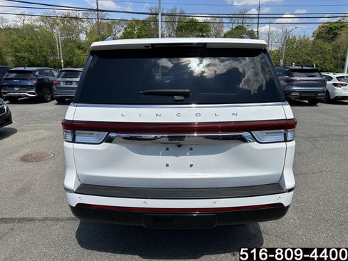 Used 2024 Lincoln Navigator Reserve AWD/4WD image 5