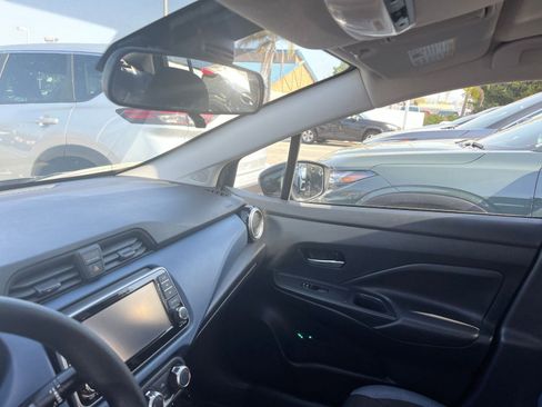 Used 2025 Nissan Versa SV FWD image 35