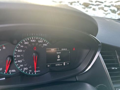 Used 2022 Chevrolet Trax LT w/ LT Convenience Package image 16