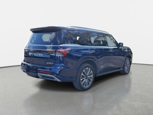 Used 2025 INFINITI QX80 Sensory image 4