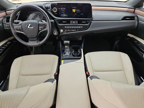Used 2025 Lexus ES 300h w/ Premium Package FWD image 25