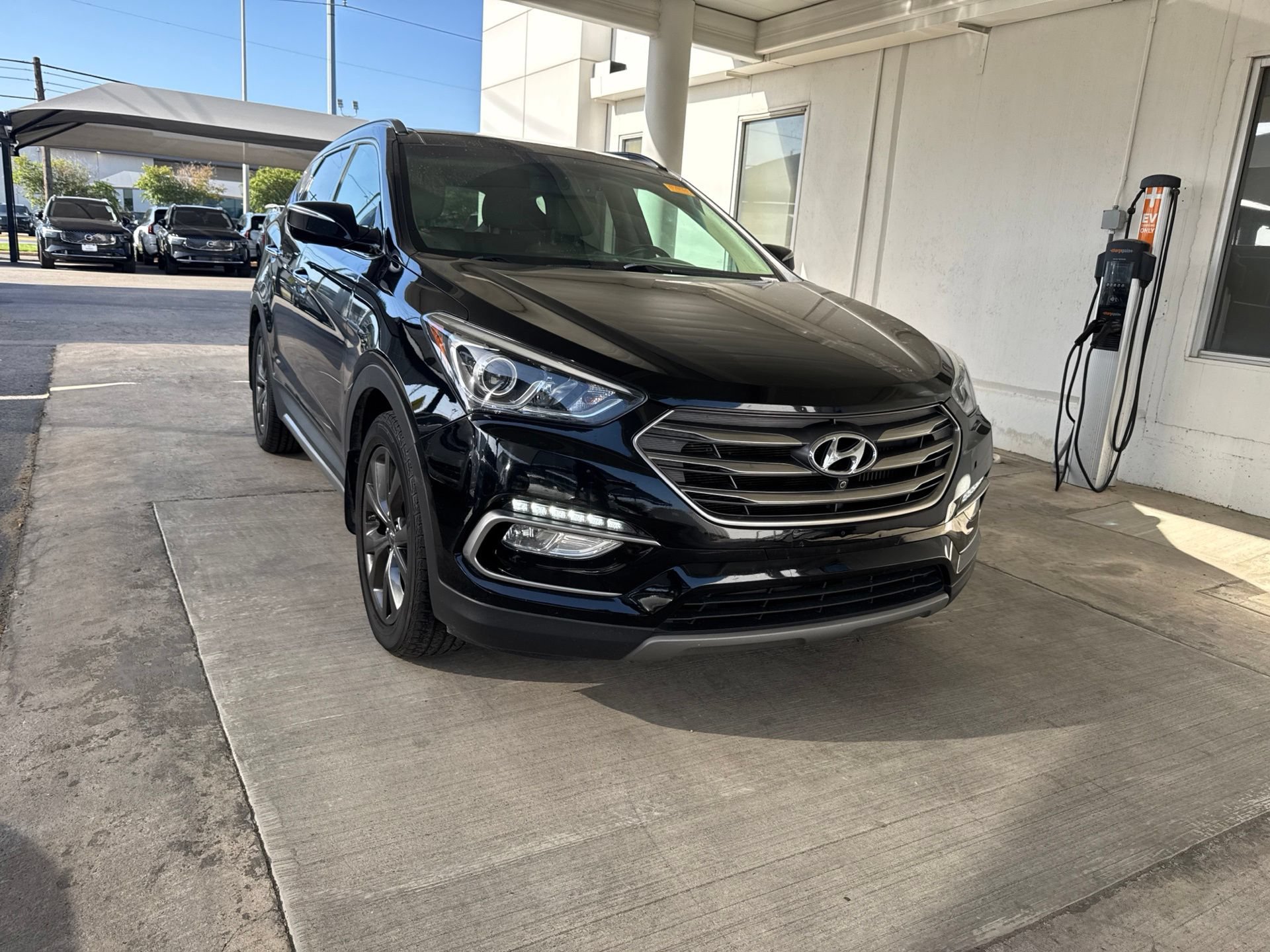 Used 2017 Hyundai Santa Fe Sport FWD image 3
