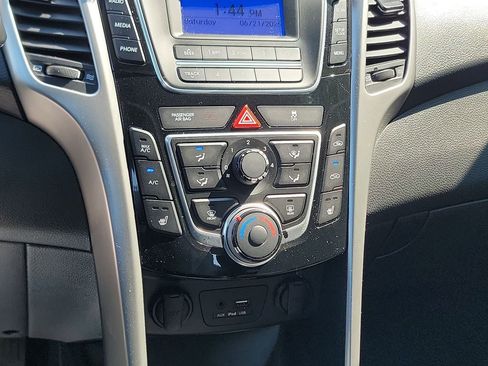 Used 2016 Hyundai Elantra GT image 18