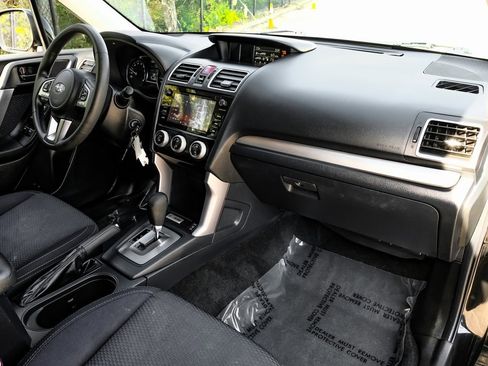 Used 2018 Subaru Forester 2.5i Premium image 14